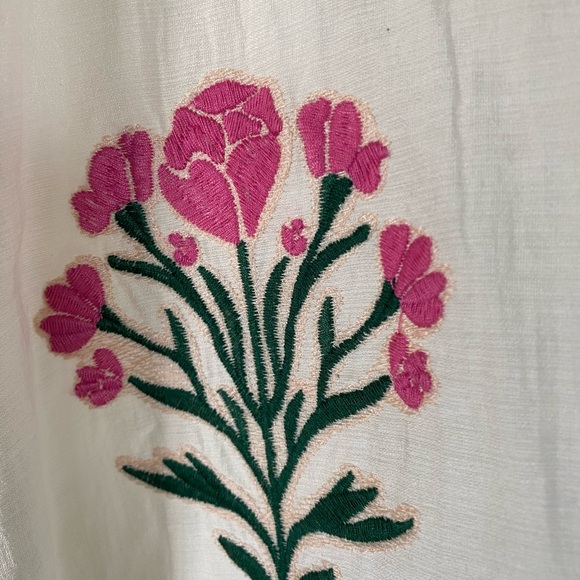 EUC Umgee Cream Embroidered Dress - Picture 3 of 4